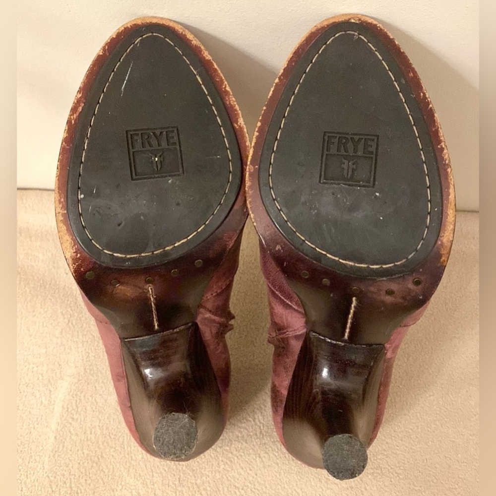 Frye Valerie Piping Purple SZ 8 Dark Cottagecore Goth Leather Ankle Bootie Heels - Picture 10 of 16